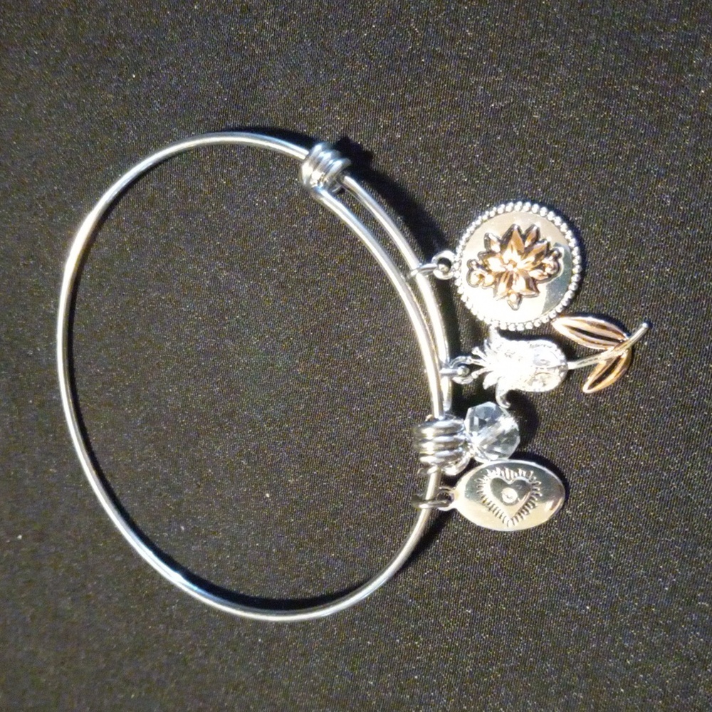 Sisters charm bracelet